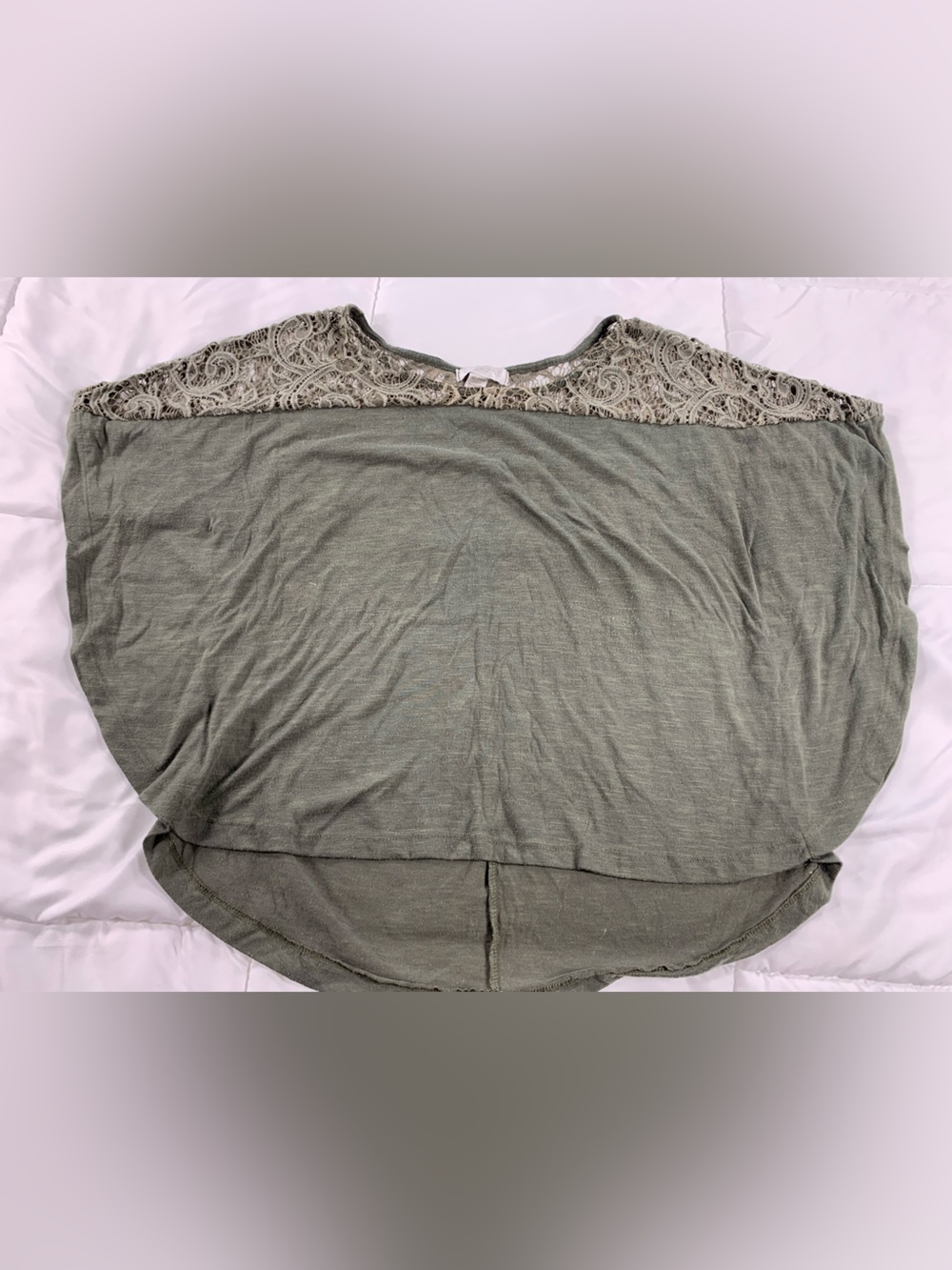 Pre loved MAGAZINE top womens size XL